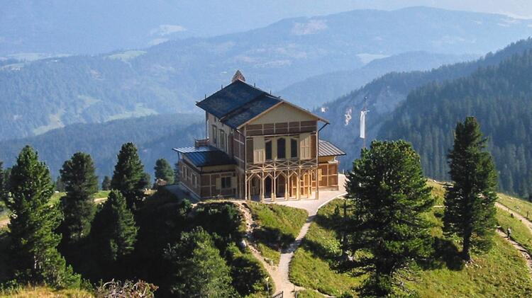 Das Schachenh Schloss Auf Der Wanderung Im Wetterstein