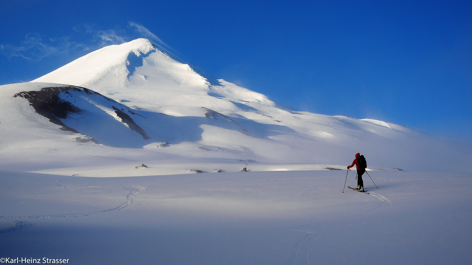 Auf Skitour zu den Vulkangipfeln