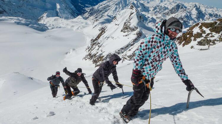 Hochtouren Mit Schneeschuhen In Der Silvretta