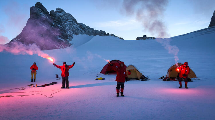 Polar Survival Training Helicopter 11