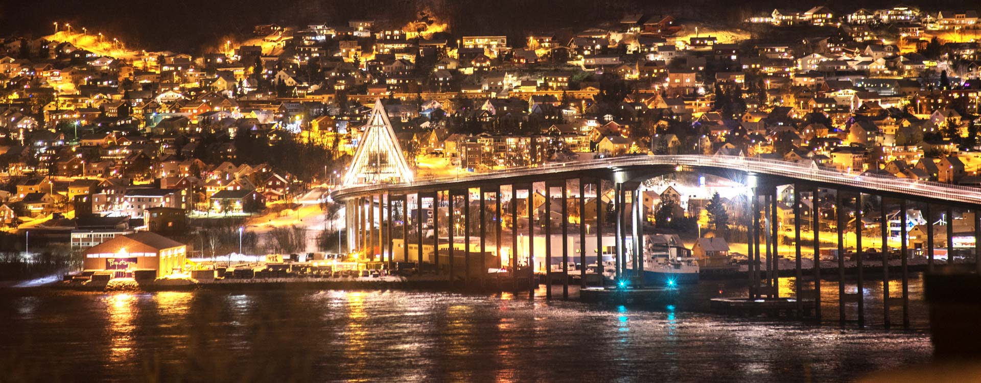 tromsoe-wird-auch-das-paris-des-nordens-genannt.jpg tromsoe-wird-auch-das-paris-des-nordens-genannt.jpg